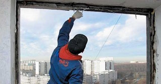 Демонтаж остекления балкона в Костомукше - цена от 578 руб. - Сварной-Ктм